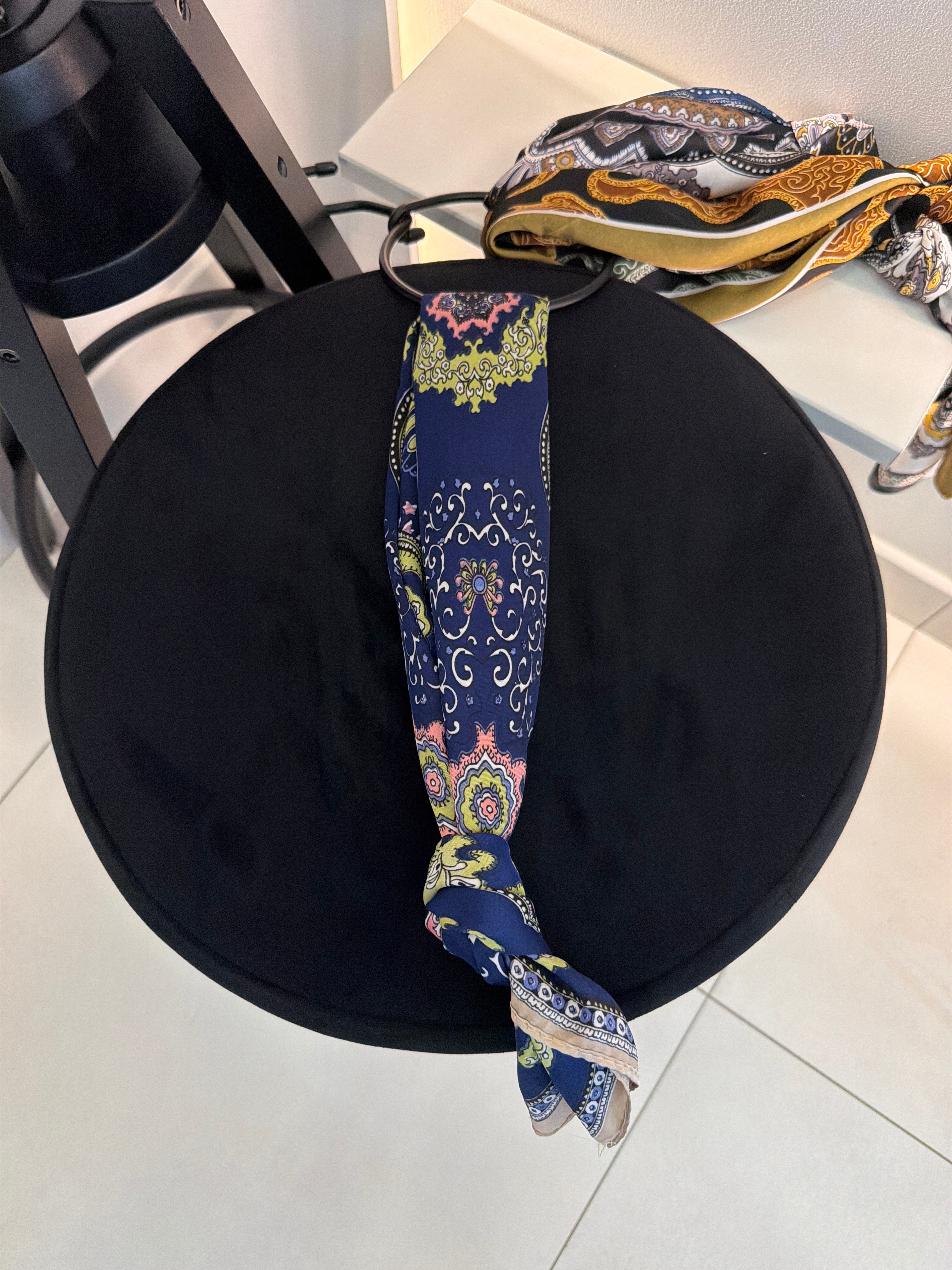 Pezzella’s Foulard Arabian