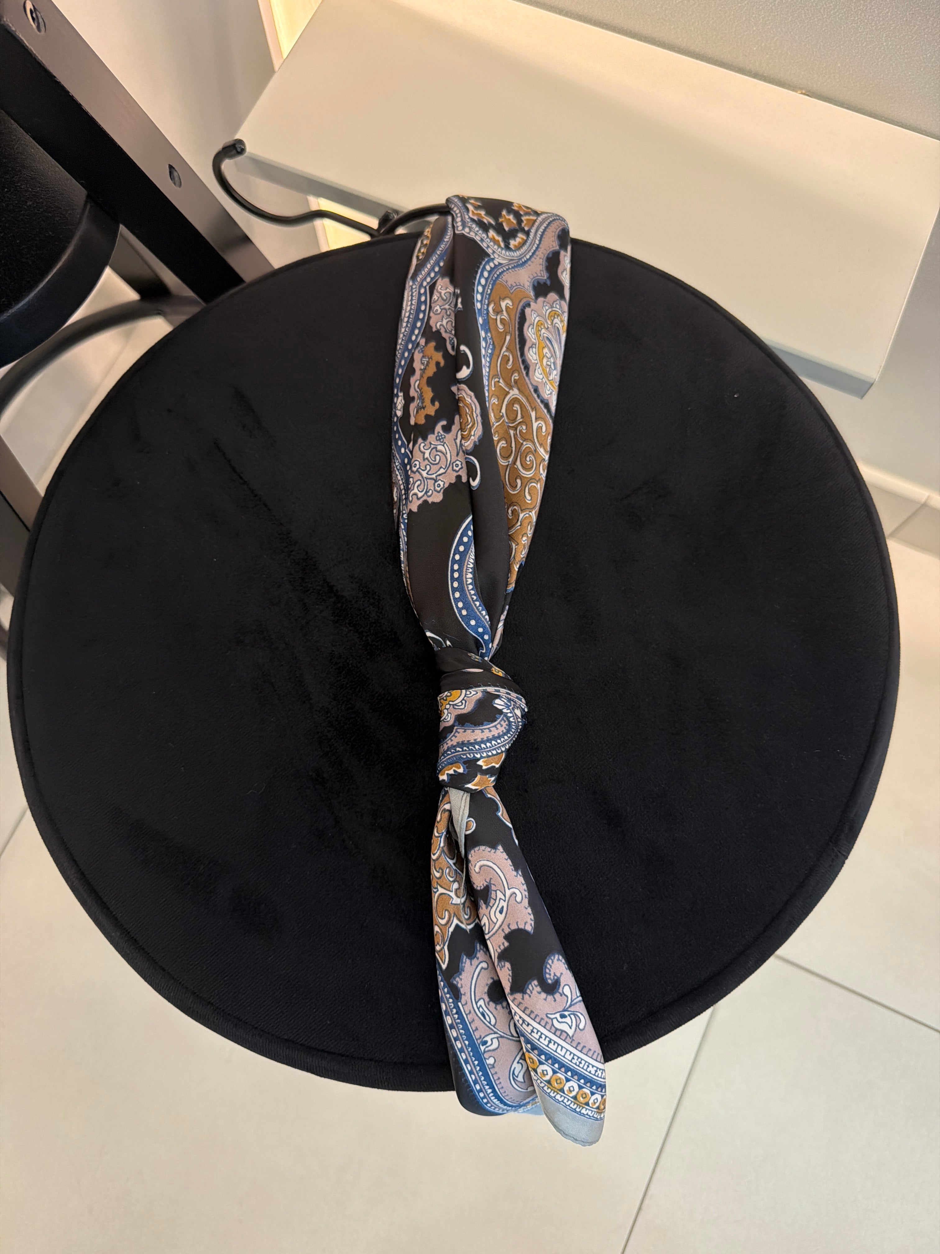 Pezzella’s Foulard Arabian