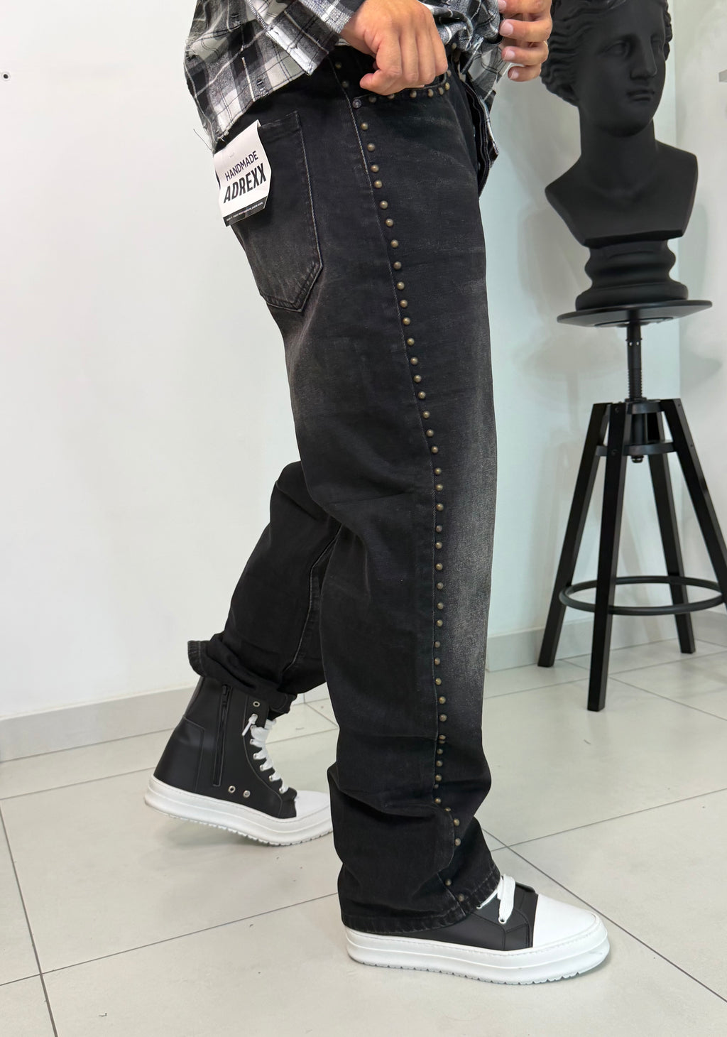 Jeans Baggy Black Denim con Borchie Laterali / Wide Leg Wash Vintage