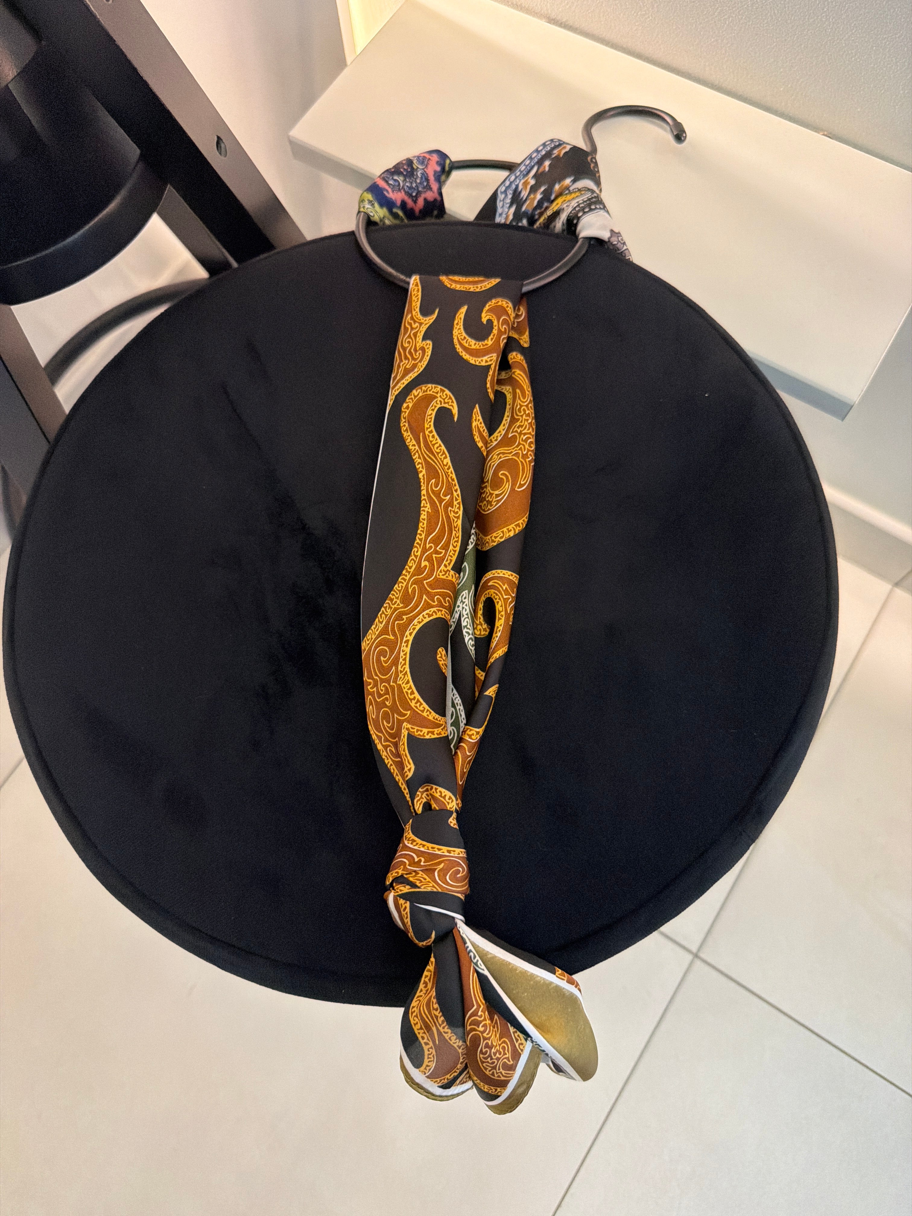Pezzella’s Foulard Arabian