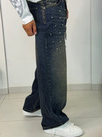 Jeans Baggy Denim Scuro con Perle Applicate ed Effetto Vintage
