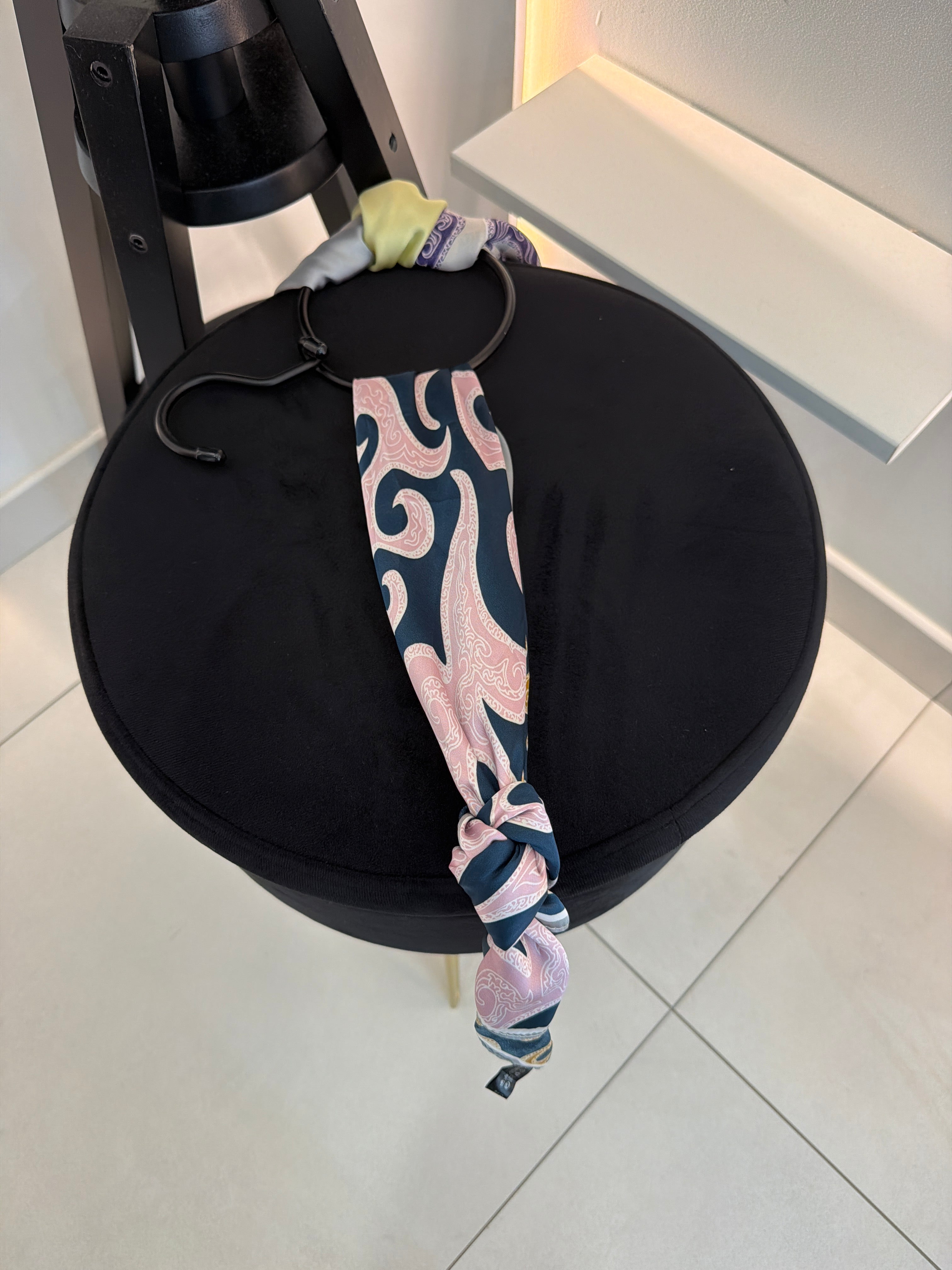 Pezzella’s Foulard Marino