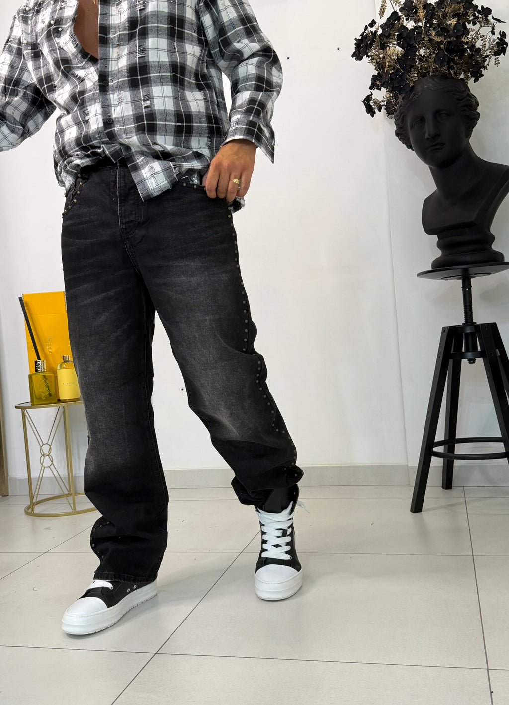 Jeans Baggy Black Denim con Borchie Laterali / Wide Leg Wash Vintage
