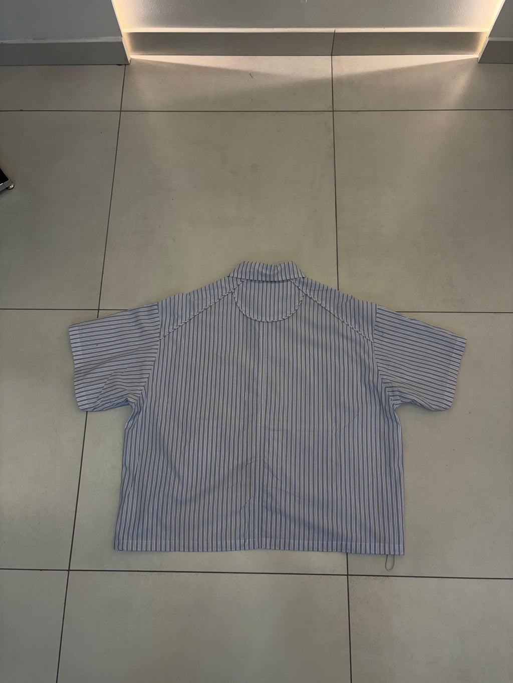 Camicia cropped regolabile